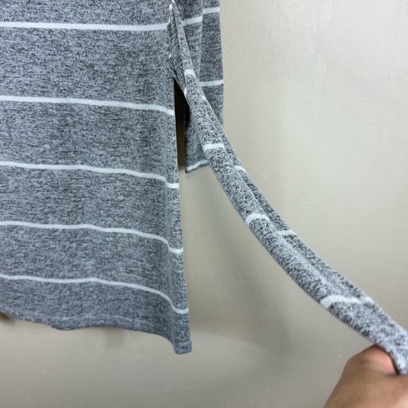 Alison Andrews jersey dress  pit to pit is 18 1-2  length is 35  grey /white - Picture 4 of 7